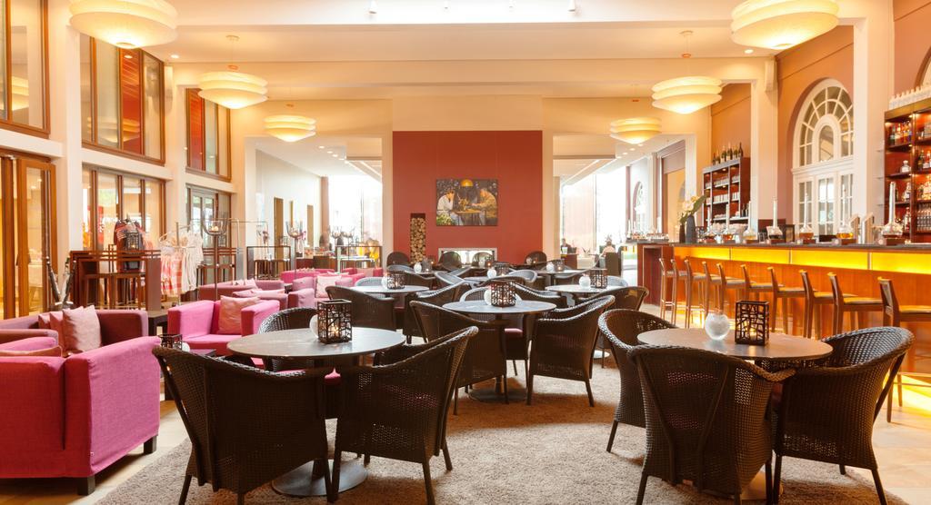 A-Rosa Travemuende Hotel Lubeck Exterior photo Restaurant