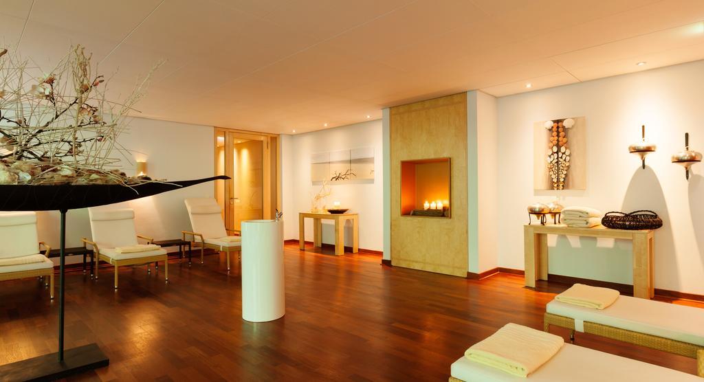 A-Rosa Travemuende Hotel Lubeck Exterior photo A spa at the InterContinental Wien