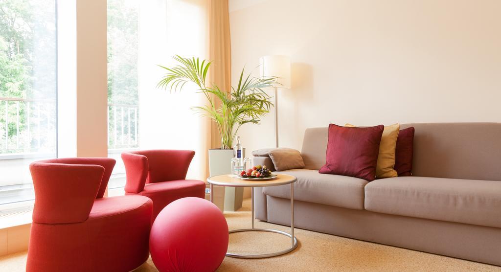A-Rosa Travemuende Hotel Lubeck Exterior photo A living room