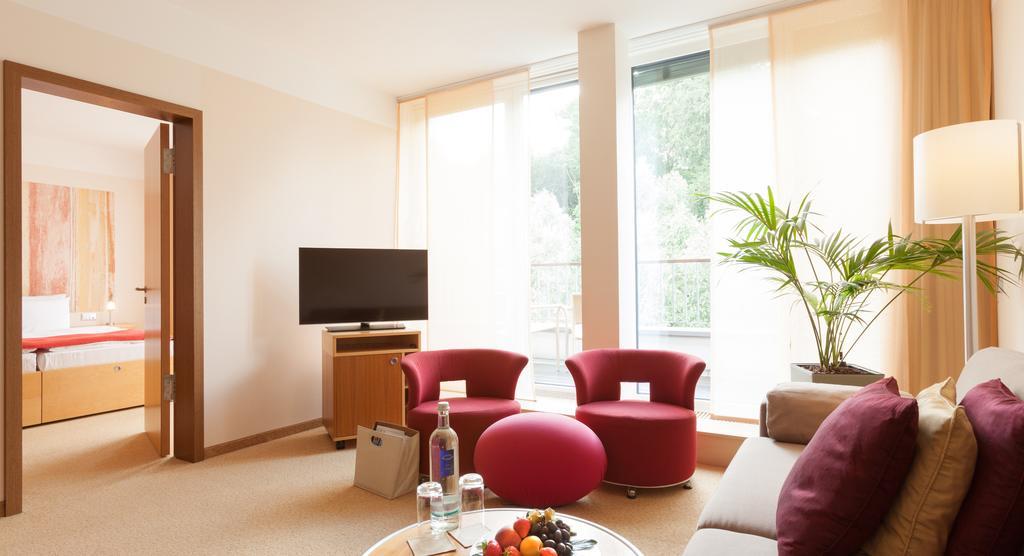 A-Rosa Travemuende Hotel Lubeck Exterior photo A typical suite at the hotel