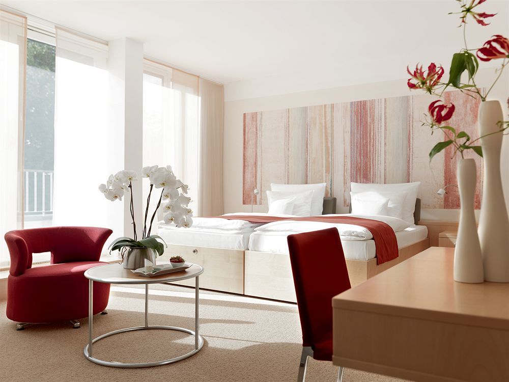 A-Rosa Travemuende Hotel Lubeck Exterior photo A room at the Hotel St. George
