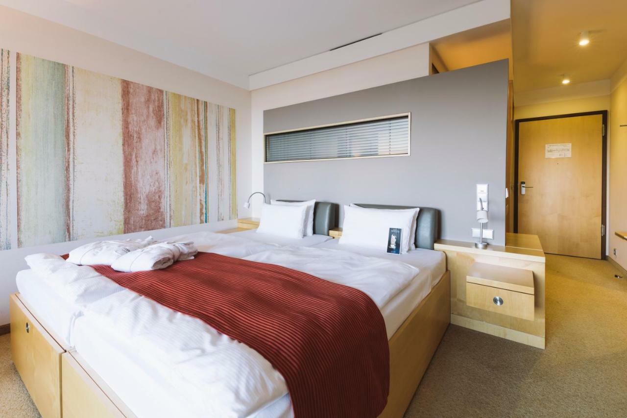 A-Rosa Travemuende Hotel Lubeck Exterior photo A room at the hotel
